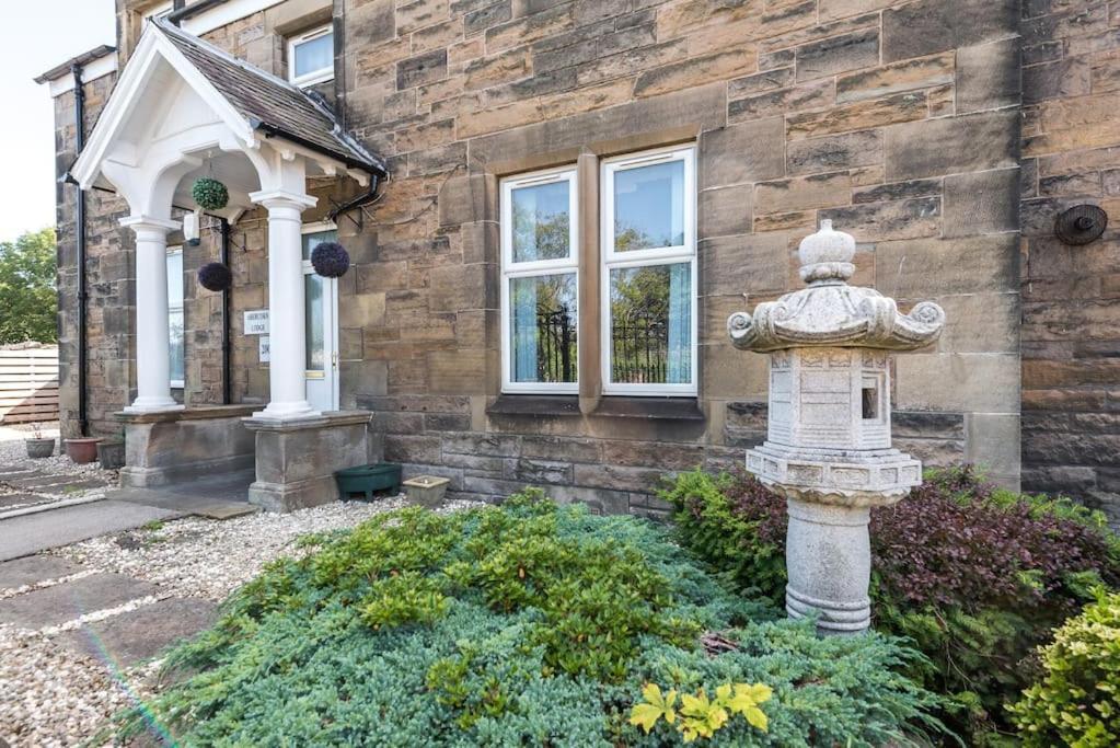 Abercorn Lodge Semi-Detached House - Edinburgh