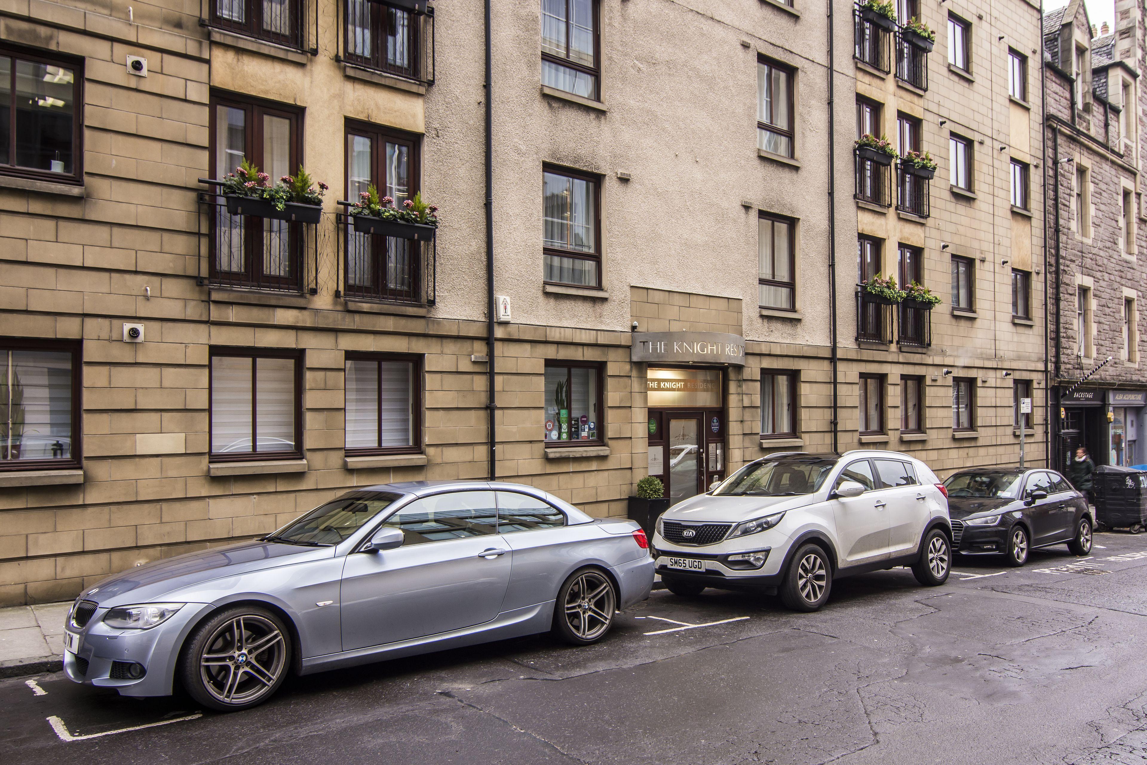 The Knight Residence By Mansley